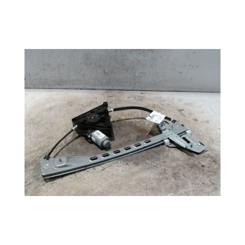 MECANISME+MOTEUR LEVE-GLACE AVANT DROIT TOYOTA AYGO 5P