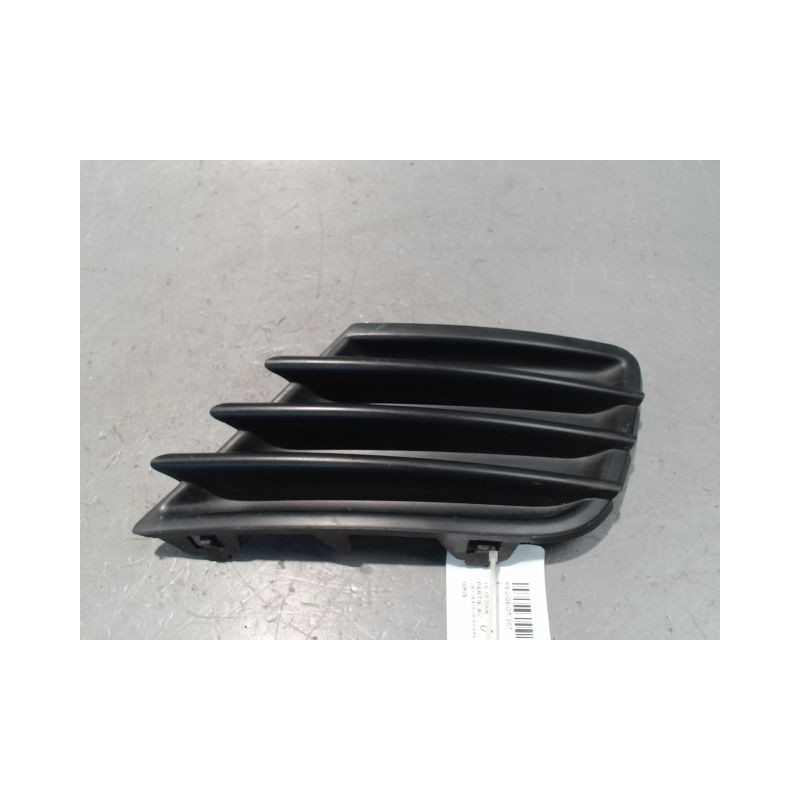 OBTURATEUR PHARE ADDITIONNEL PARE-CHOC AVG PEUGEOT 207 3P