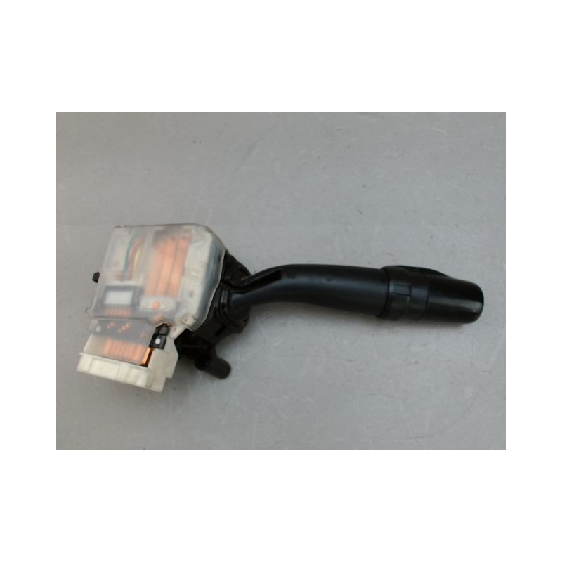 COMMANDE CLIGNOTANT TOYOTA AVENSIS