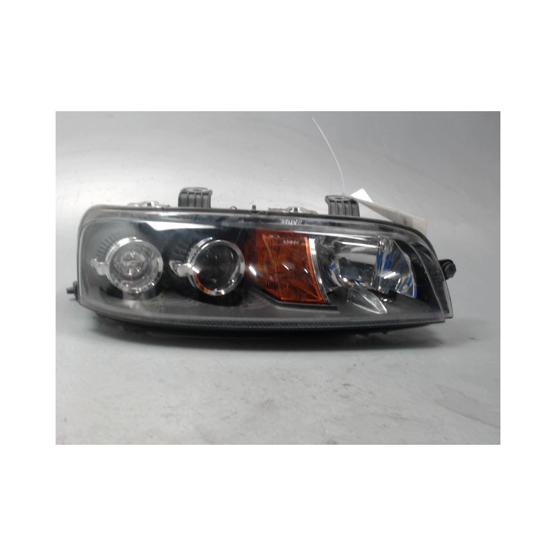 PHARE DROIT FIAT PUNTO 99-2003