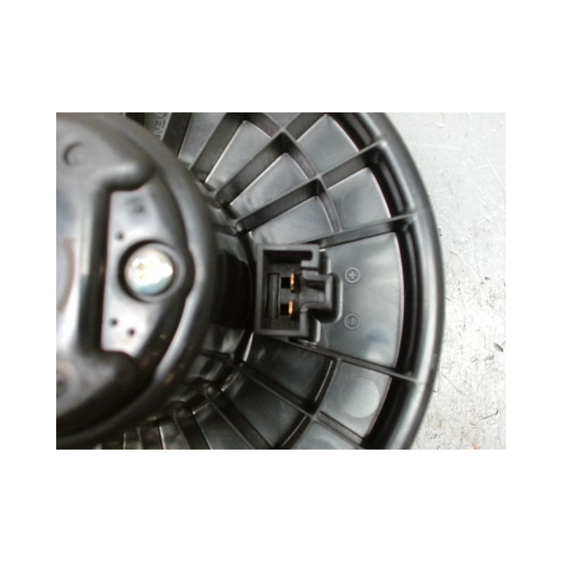MOTEUR VENTILATEUR CHAUFFAGE DAIHATSU TREVIS