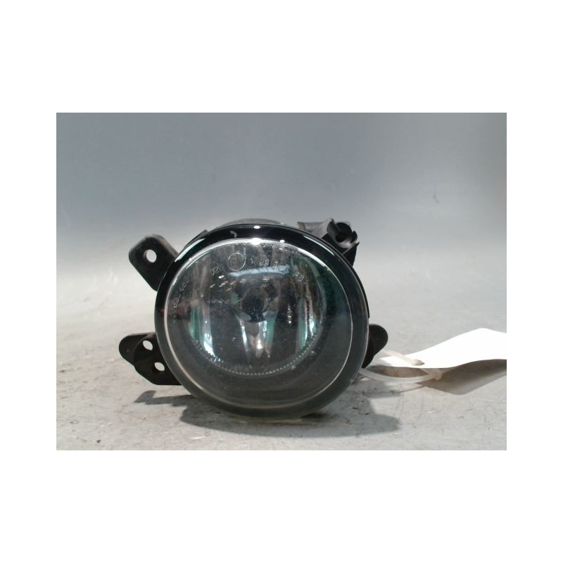 PHARE ANTIBROUILLARD AVANT DROIT MERCEDES CLASSE B 05-08