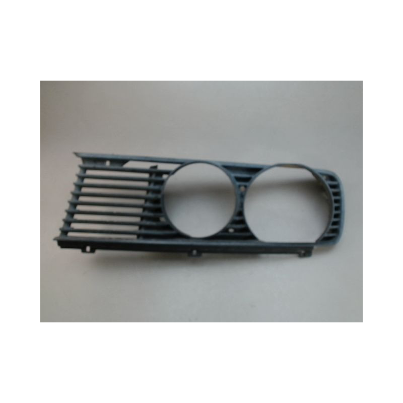 GRILLE CALANDRE DROIT B.M.W. 518