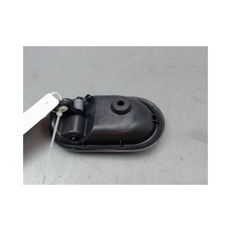 POIGNEE INTERIEURE PORTE ARRIERE DROIT DACIA DUSTER BREAK Phase 2 2013-...