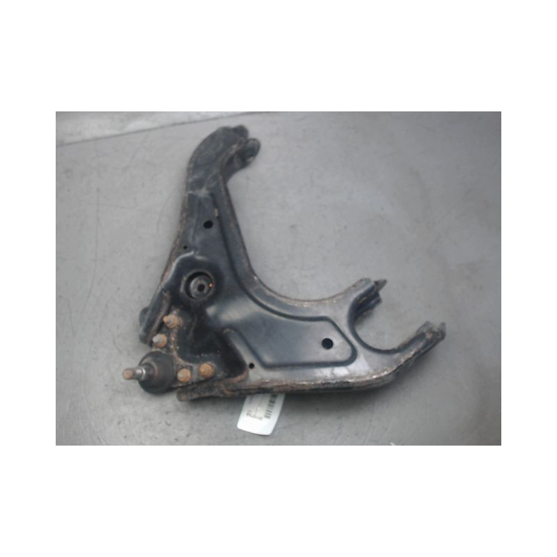 TRIANGLE INFERIEUR AVANT DROIT MAZDA BT-50