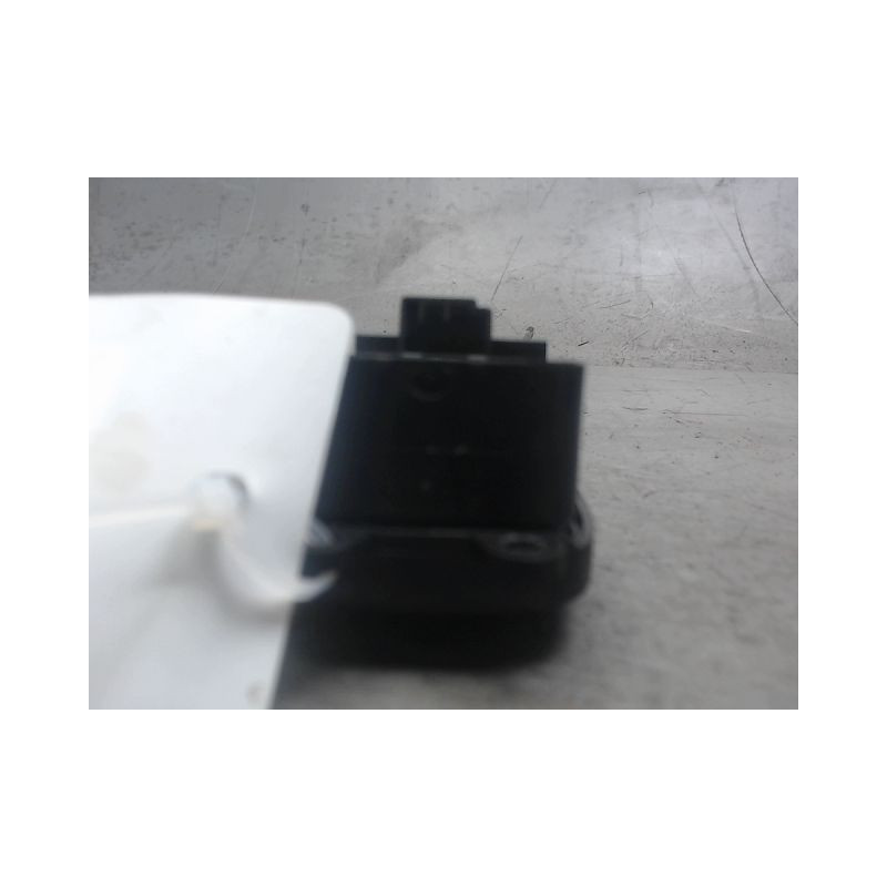 COMMANDE LEVE-GLACE PORTE AVG VOLVO V50