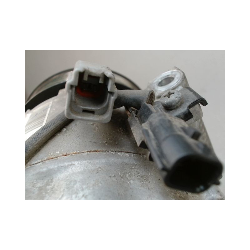 COMPRESSEUR AIR CONDITIONNE RENAULT CLIO