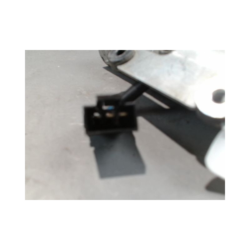 MOTEUR ESSUIE-GLACE ARRIERE OPEL VECTRA BREAK -99