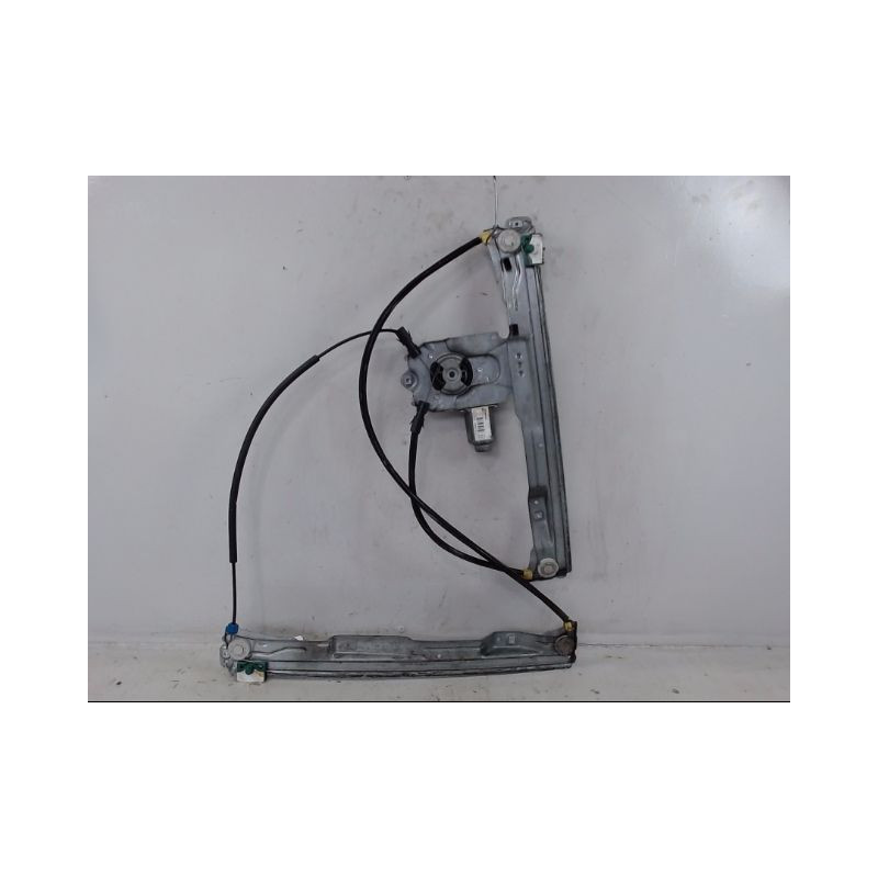 MECANISME+MOTEUR LEVE-GLACE AVANT DROIT RENAULT CLIO III CAMPUS 09-