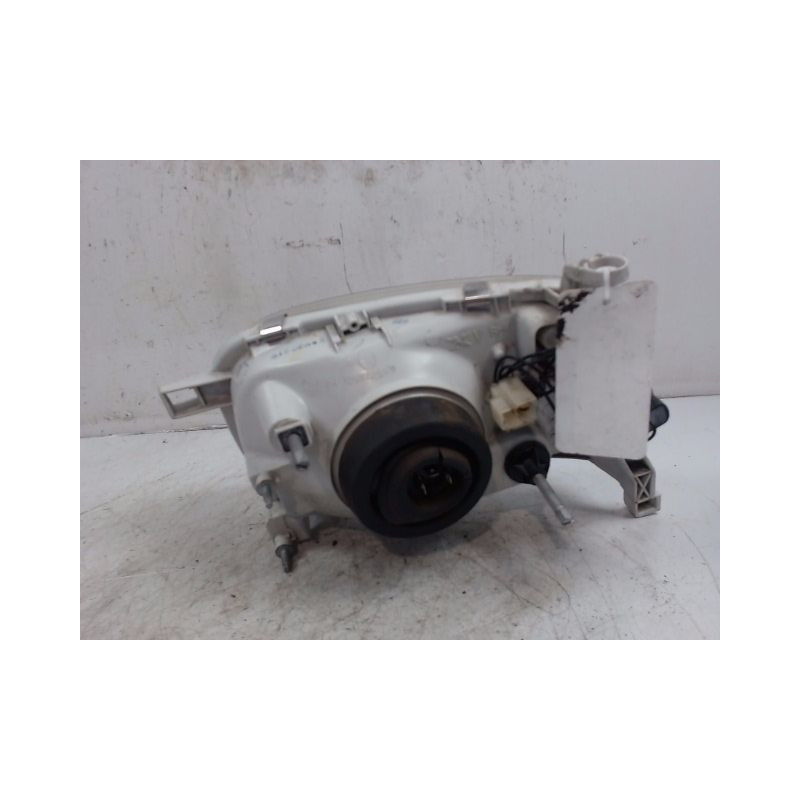 PHARE DROIT NISSAN MICRA 96-98