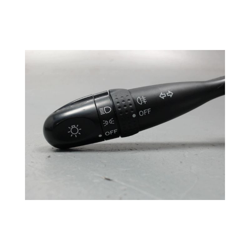 COMMANDE CLIGNOTANT SUZUKI SWIFT -03/05