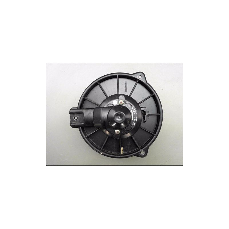 MOTEUR VENTILATEUR CHAUFFAGE MITSUBISHI L 200 2P CLUB CAB.96-06