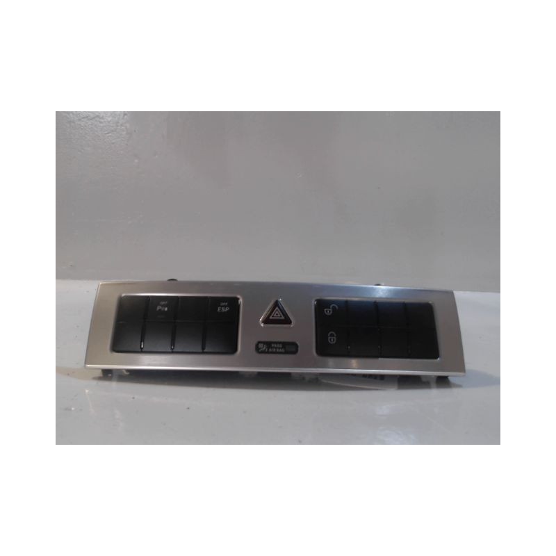 BOUTON DE WARNING MERCEDES CLASSE C COUPE SPORT 2004-