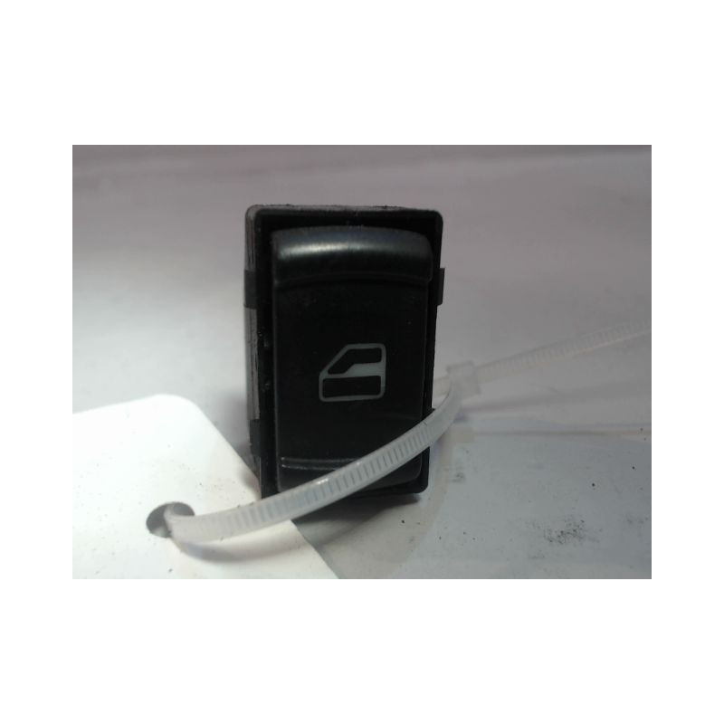 COMMANDE LEVE-GLACE PORTE ARD VOLKSWAGEN PASSAT BREAK 97-2000