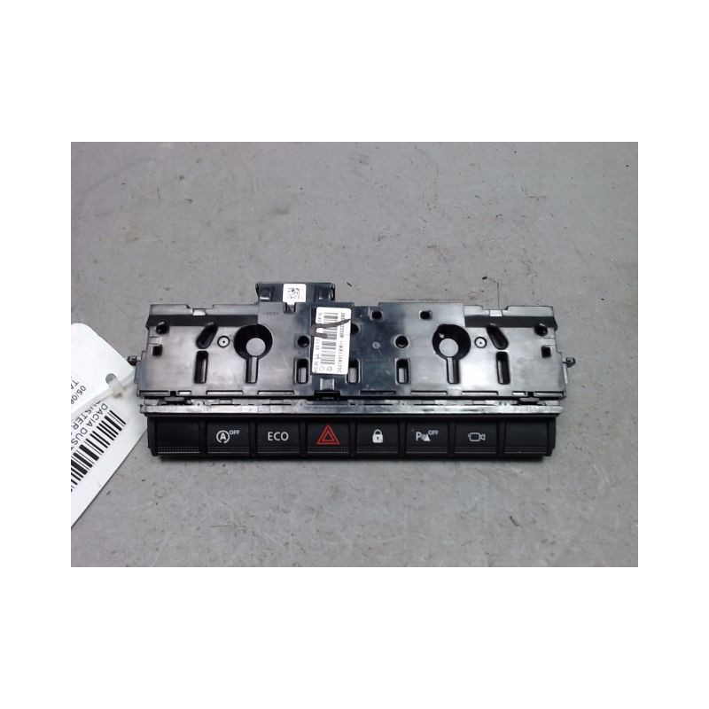 BOUTON DE WARNING DACIA DUSTER 2010-