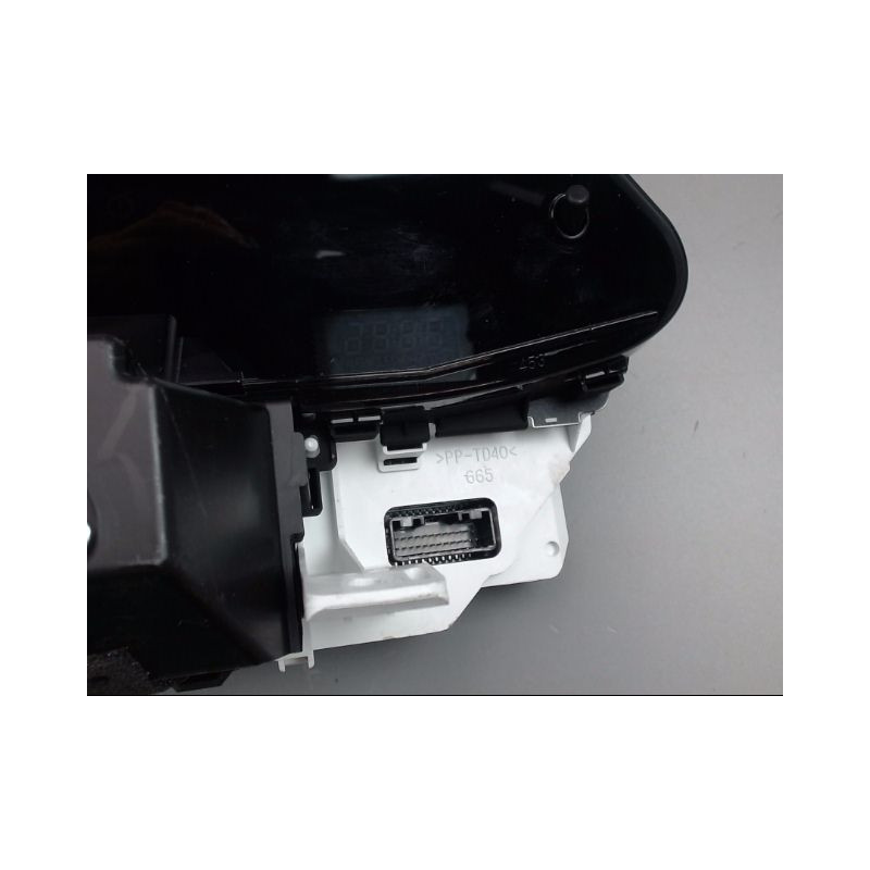 BLOC COMPTEURS TOYOTA YARIS II Phase 2 2009-2011