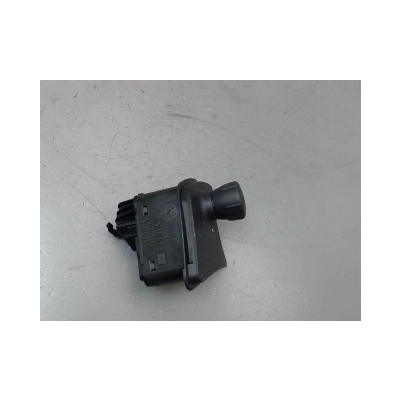 COMMANDE REGULATEUR/LIMITATEUR VITESSE RENAULT SCENIC MONOSP. II Phase 2 2006-2009