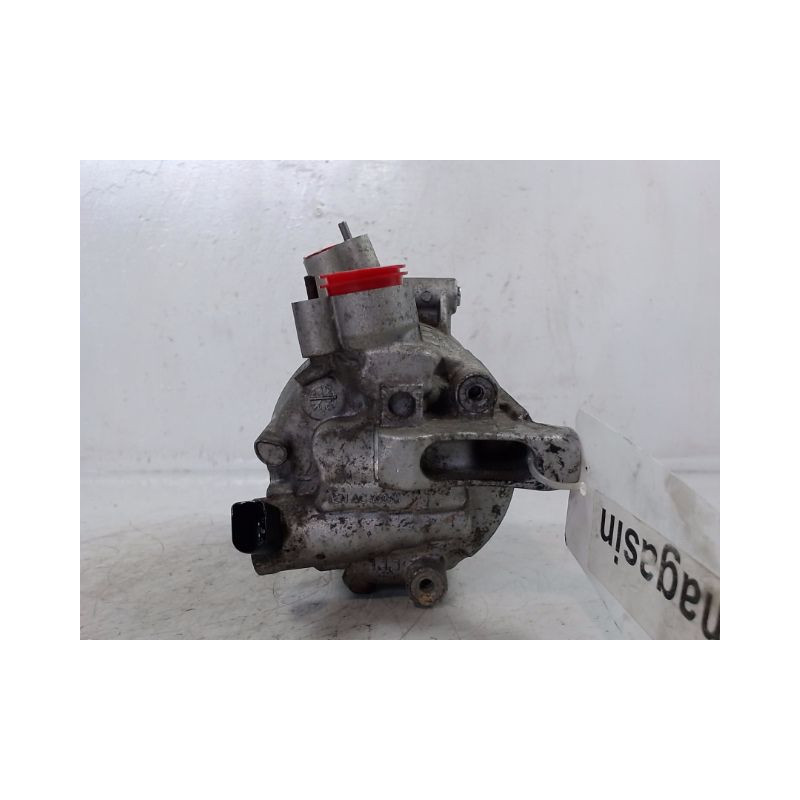 COMPRESSEUR AIR CONDITIONNE VOLKSWAGEN CADDY COMBI 2004-