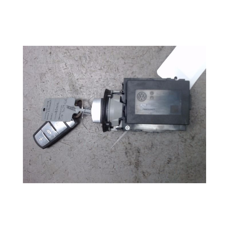 LECTEUR DE CARTE VOLKSWAGEN PASSAT 2010-