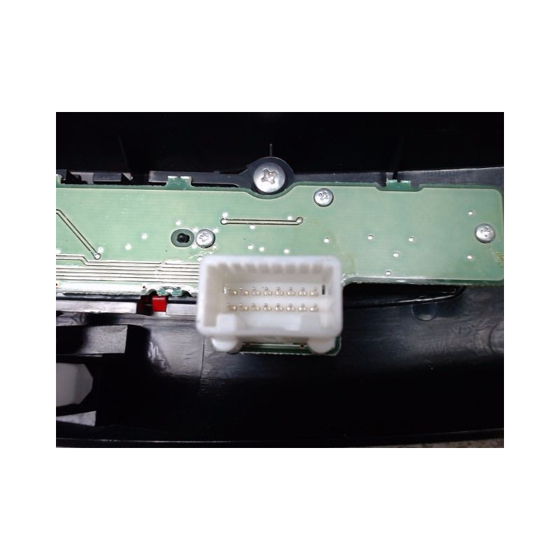 BOUTON DE WARNING MITSUBISHI OUTLANDER