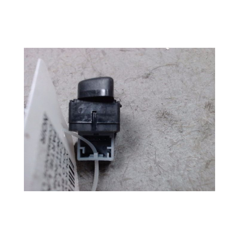 COMMANDE LEVE-GLACE PORTE AVD VOLKSWAGEN POLO 2005-