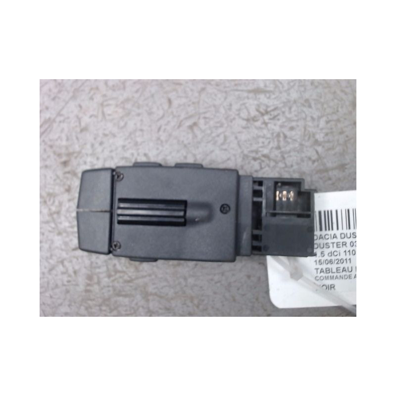 COMMANDE AUTORADIO DACIA DUSTER 2010-