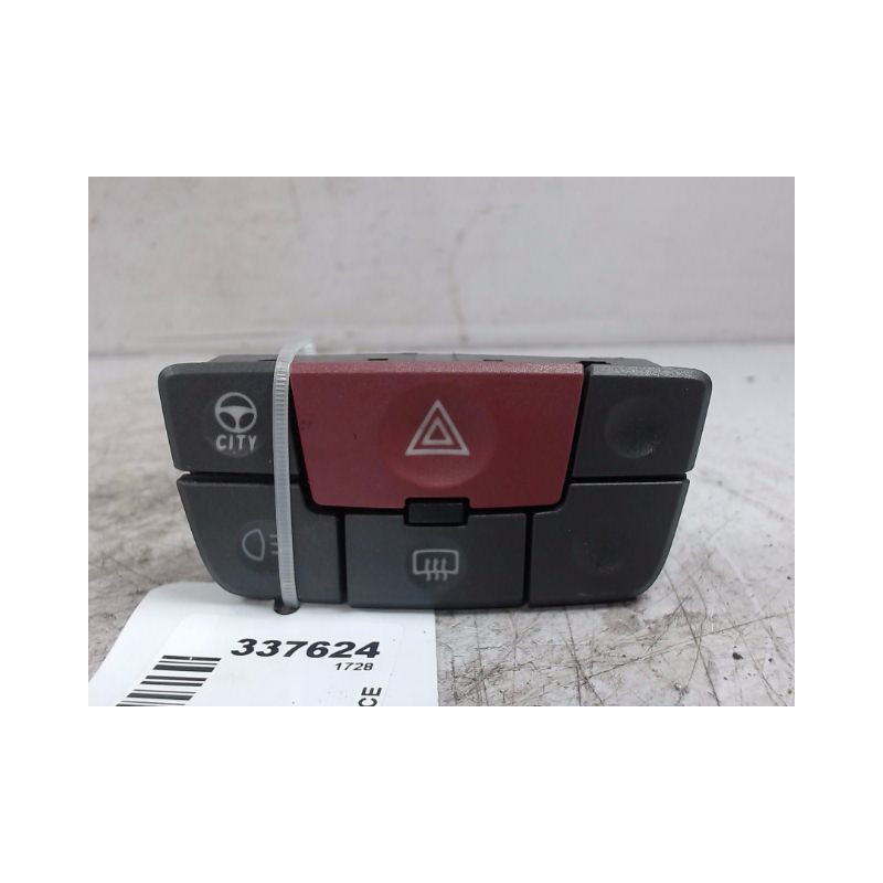 BOUTON DE WARNING FIAT PANDA 2003-
