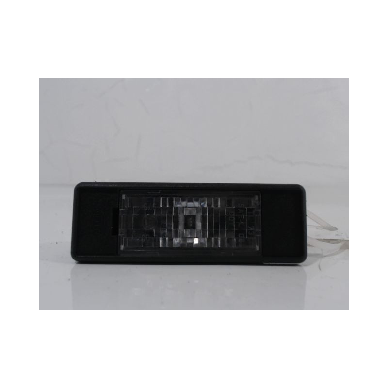 ECLAIREUR PLAQUE DE POLICE DROIT PEUGEOT 308 2011-