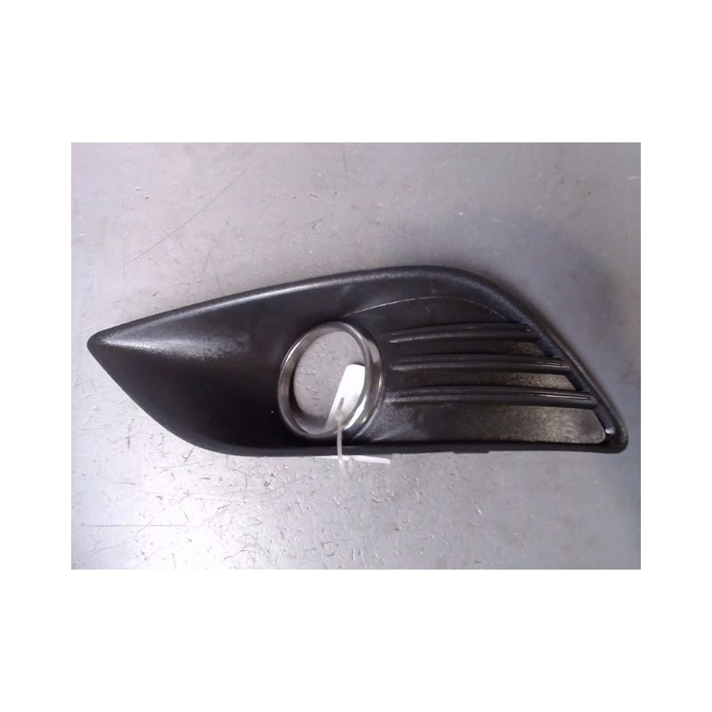 OBTURATEUR PHARE ADDITIONNEL PARE-CHOC AVG FORD FOCUS 2008-
