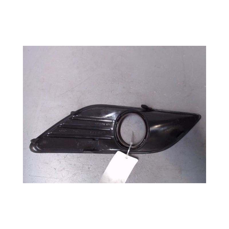 OBTURATEUR PHARE ADDITIONNEL PARE-CHOC AVG FORD FOCUS 2008-