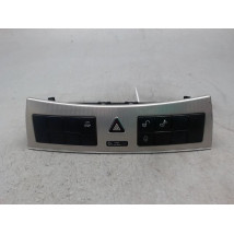 BOUTON DE WARNING MERCEDES CLK