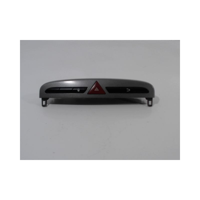 BOUTON DE WARNING PEUGEOT 308 2007-