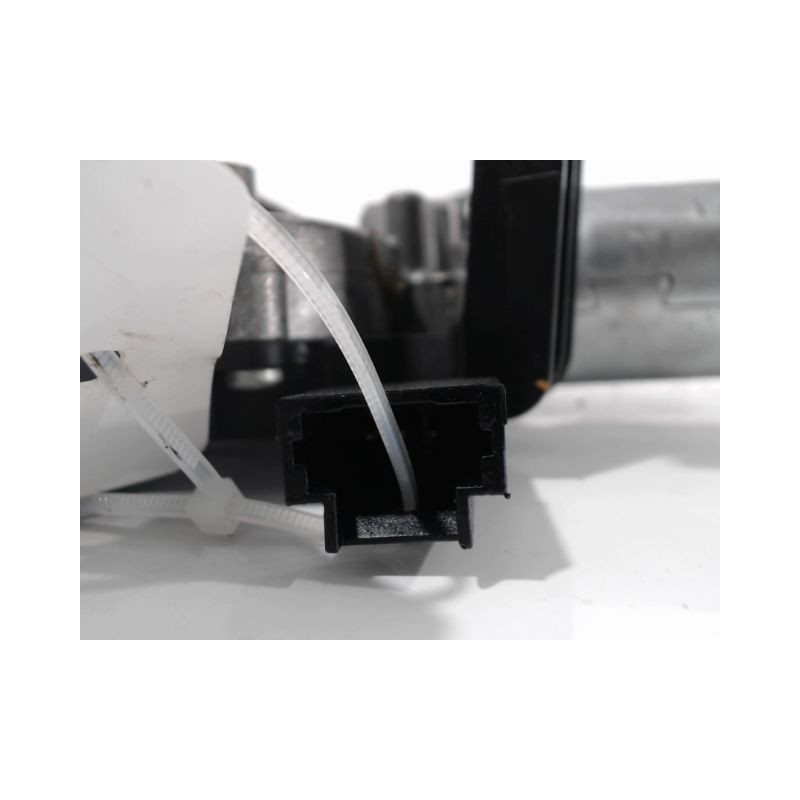 MOTEUR ESSUIE-GLACE ARRIERE PEUGEOT 207 3P