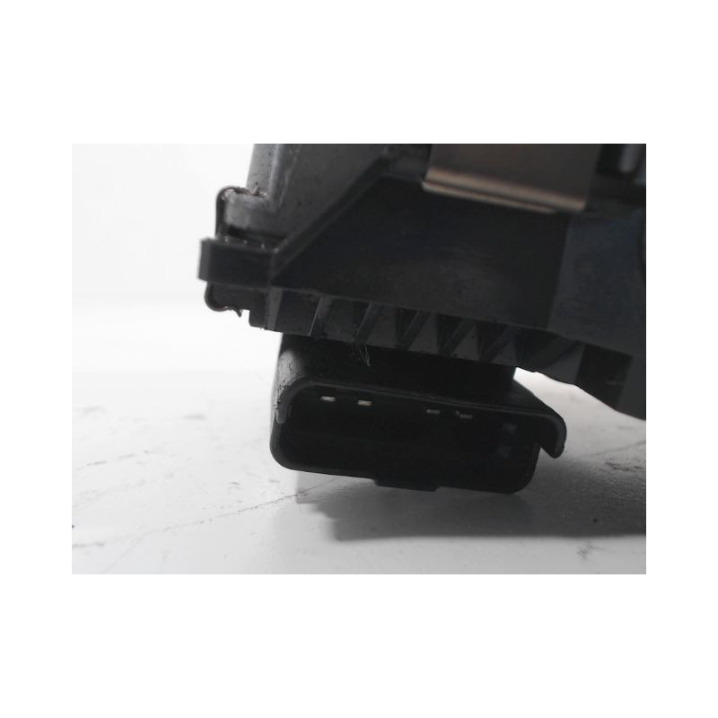 MOTEUR ESSUIE-GLACE AVG PEUGEOT 5008 2009-