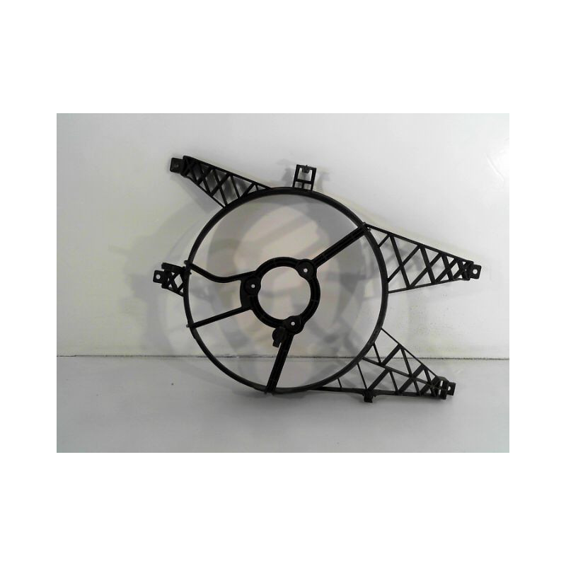 SUPPORT DE VENTILATEUR RENAULT TWINGO II 2009-