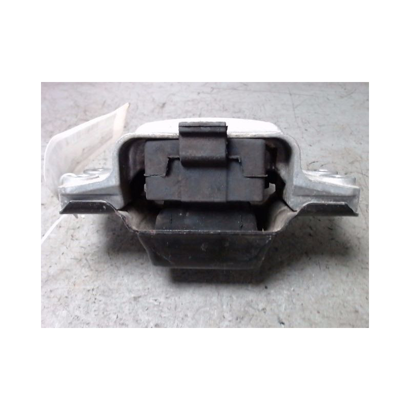 SUPPORT BOITE DE VITESSES VOLKSWAGEN PASSAT 2010- 1.6 TDI
