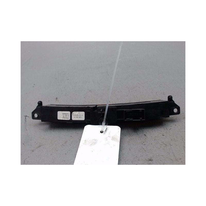BOUTON DE WARNING FIAT 500 2007-