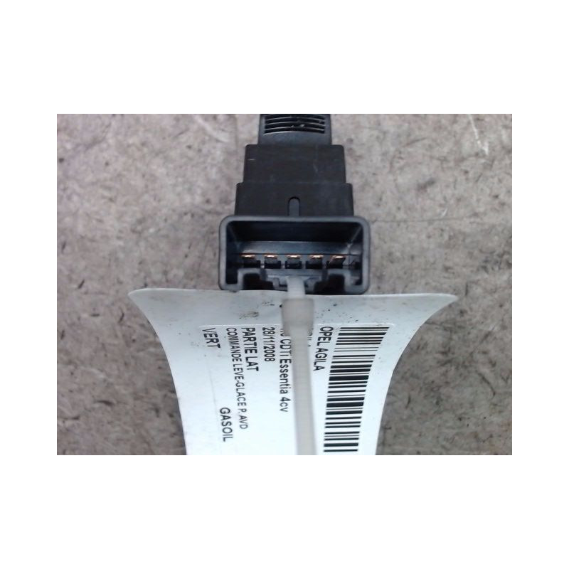 COMMANDE LEVE-GLACE PORTE AVD OPEL AGILA