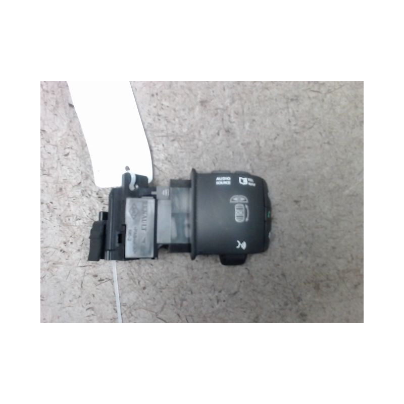 COMMANDE AUTORADIO RENAULT MEGANE III 2008-