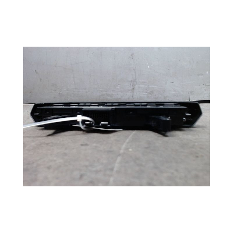 BOUTON DE WARNING AUDI A1