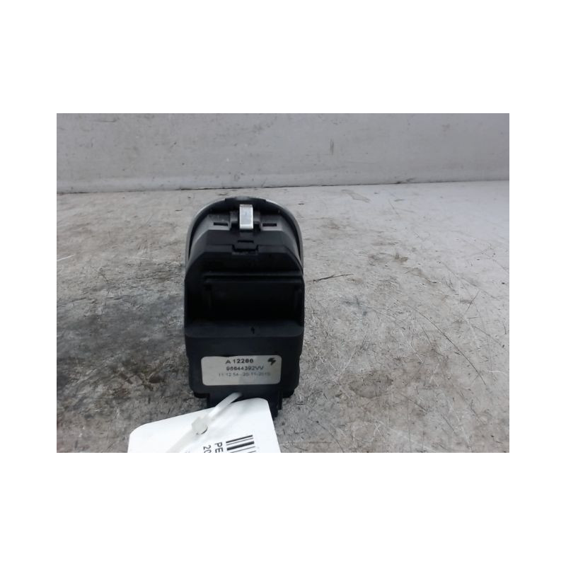 COMMANDE LEVE-GLACE PORTE AVG PEUGEOT 206+ 2009-
