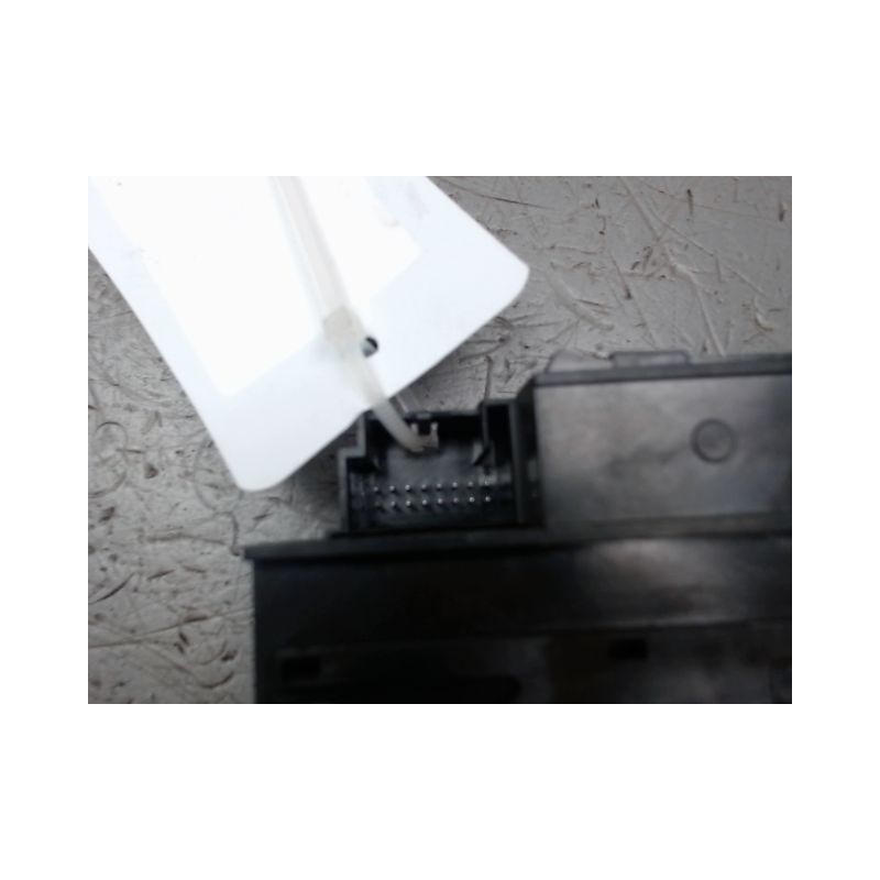 LECTEUR DE CARTE VOLKSWAGEN PASSAT 2005-