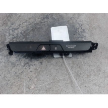 BOUTON DE WARNING KIA STONIC