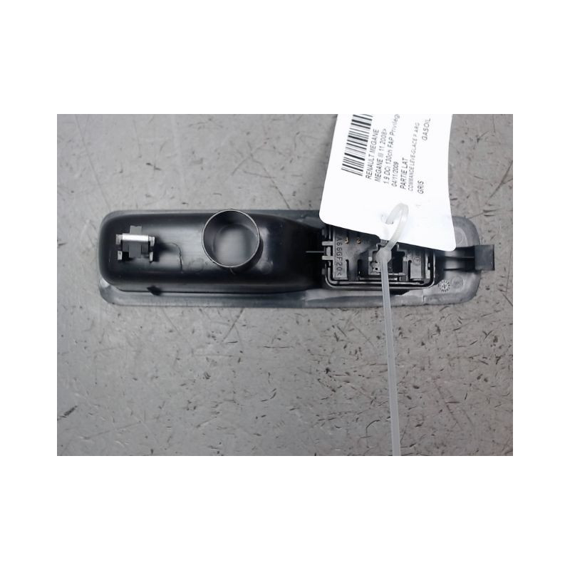 COMMANDE LEVE-GLACE PORTE ARG RENAULT MEGANE III 2008-