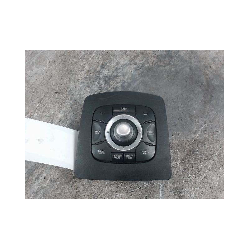 COMMANDE GPS RENAULT MEGANE SCENIC III