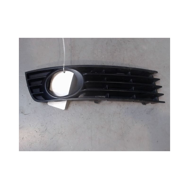 OBTURATEUR PHARE ADDITIONNEL PARE-CHOC AVD AUDI A4 AVANT 01-04