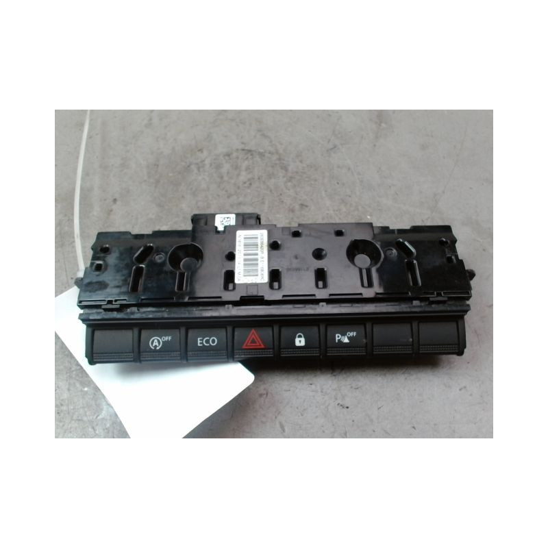 BOUTON DE WARNING DACIA DUSTER BREAK Phase 2 2013-...