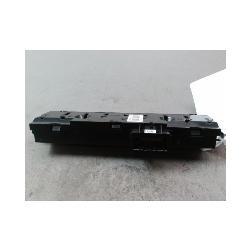 BOUTON DE WARNING DACIA DUSTER BREAK Phase 2 2013-...