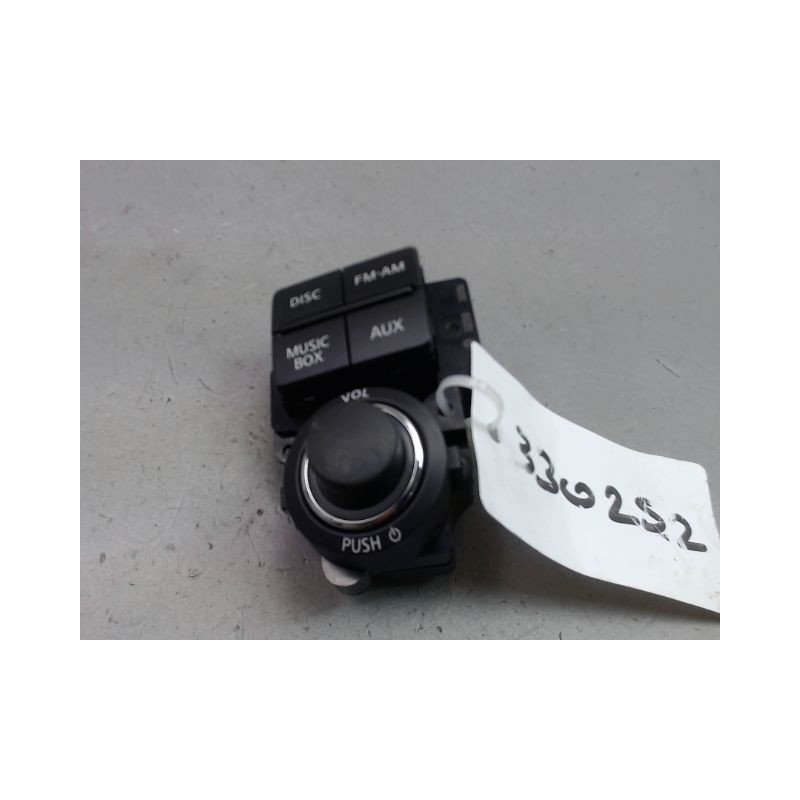 COMMANDE AUTORADIO NISSAN NAVARA DOUBLE CABINE