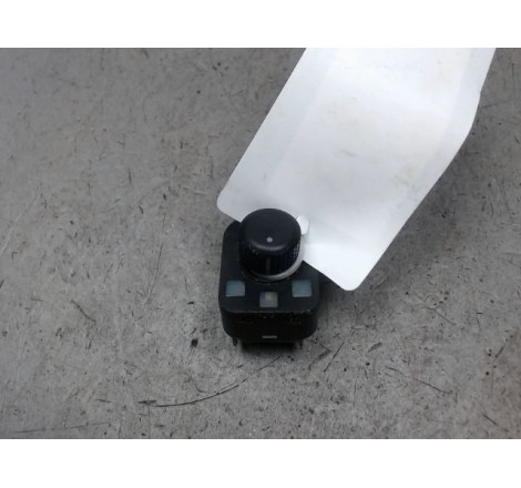 COMMANDE RETROVISSEUR EXT ELECTRIQUE